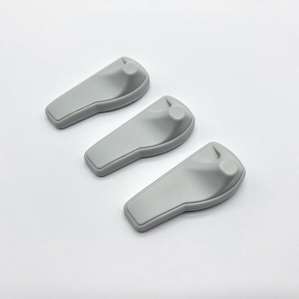 Dual-Frequency Textile RFID Tag For Garments