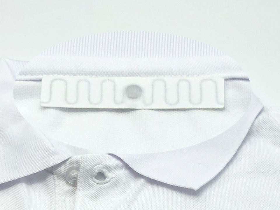 RFID Laundry Tags Explained: How Industrial Textile Tracking Works 1 RFID Laundry Tags