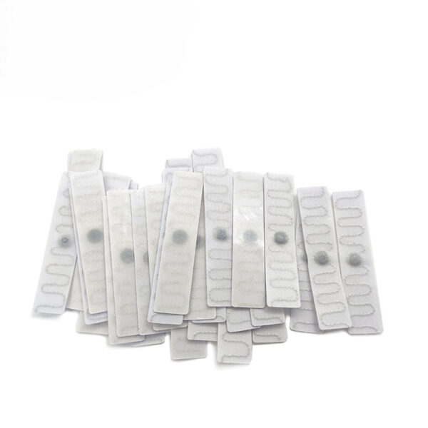 Textile RFID Laundry Tag for Hospital Uniforms (2) Textile RFID Laundry Tag for Hospital Uniforms